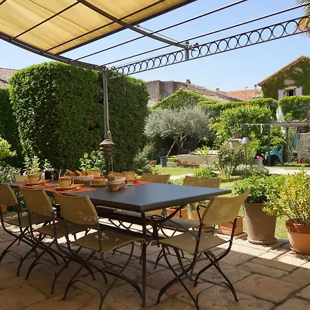 Πανσιόν Maison En Provence Lapalud